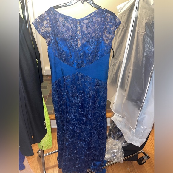 Mother of bride dress - Picture 2 of 3